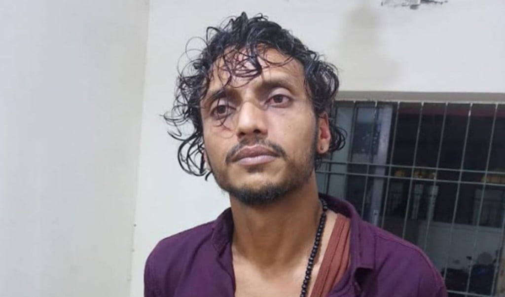 মুন্সিগঞ্জে অটোরিকশা ছিনতাইয়ের চেষ্টা বোমা অস্ত্রসহ যুবদল কর্মী গ্রেপ্তার 1745324238 মুন্সিগঞ্জে অটোরিকশা ছিনতাইয়ের চেষ্টা: বোমা-অস্ত্রসহ যুবদল কর্মী গ্রেপ্তার