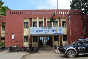 ‘পুঁটি মাছ কাটা নিয়ে ঝগড়া’, স্ত্রীকে হত্যা করে থানায় স্বামী