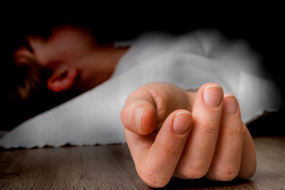 রাজধানীতে নারী পোশাক শ্রমিককে গলাকেটে হত্যা, স্বামী পলাতক