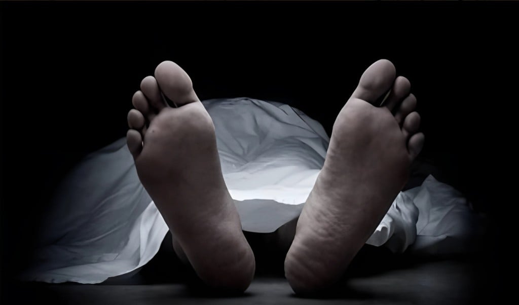 রাজশাহীতে রেললাইনের পাশ থেকে শ্রমিকের লাশ উদ্ধার 1746006326 রাজশাহীতে রেললাইনের পাশ থেকে শ্রমিকের লাশ উদ্ধার
