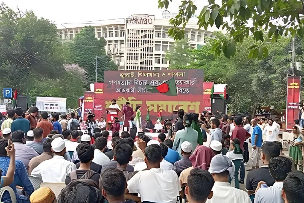 চার দফা দাবিতে শাহবাগে শহীদি সমাবেশ শুরু