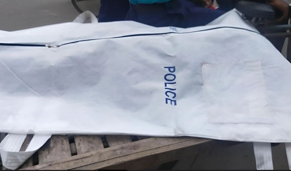 শিশুর মরদেহ 1745503091 গাইবান্ধায় ইটভাটার গর্তে মিলল শিশুর মরদেহ