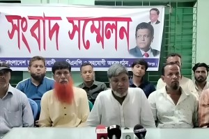 সংবাদ সম্মেলন করে আ.লীগ কার্যালয়ের দখল ছাড়লো বিএনপি