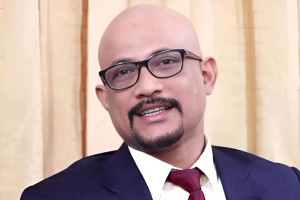 সাবেক উপমন্ত্রী জয় ও তাঁর স্ত্রী-সন্তানদের দেশত্যাগে নিষেধাজ্ঞা