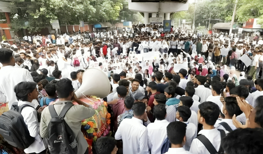 সারাদেশে পলিটেনিক শিক্ষার্থীদের মহাসমাবেশ আজ 1745115278 সারাদেশে পলিটেনিক শিক্ষার্থীদের মহাসমাবেশ আজ