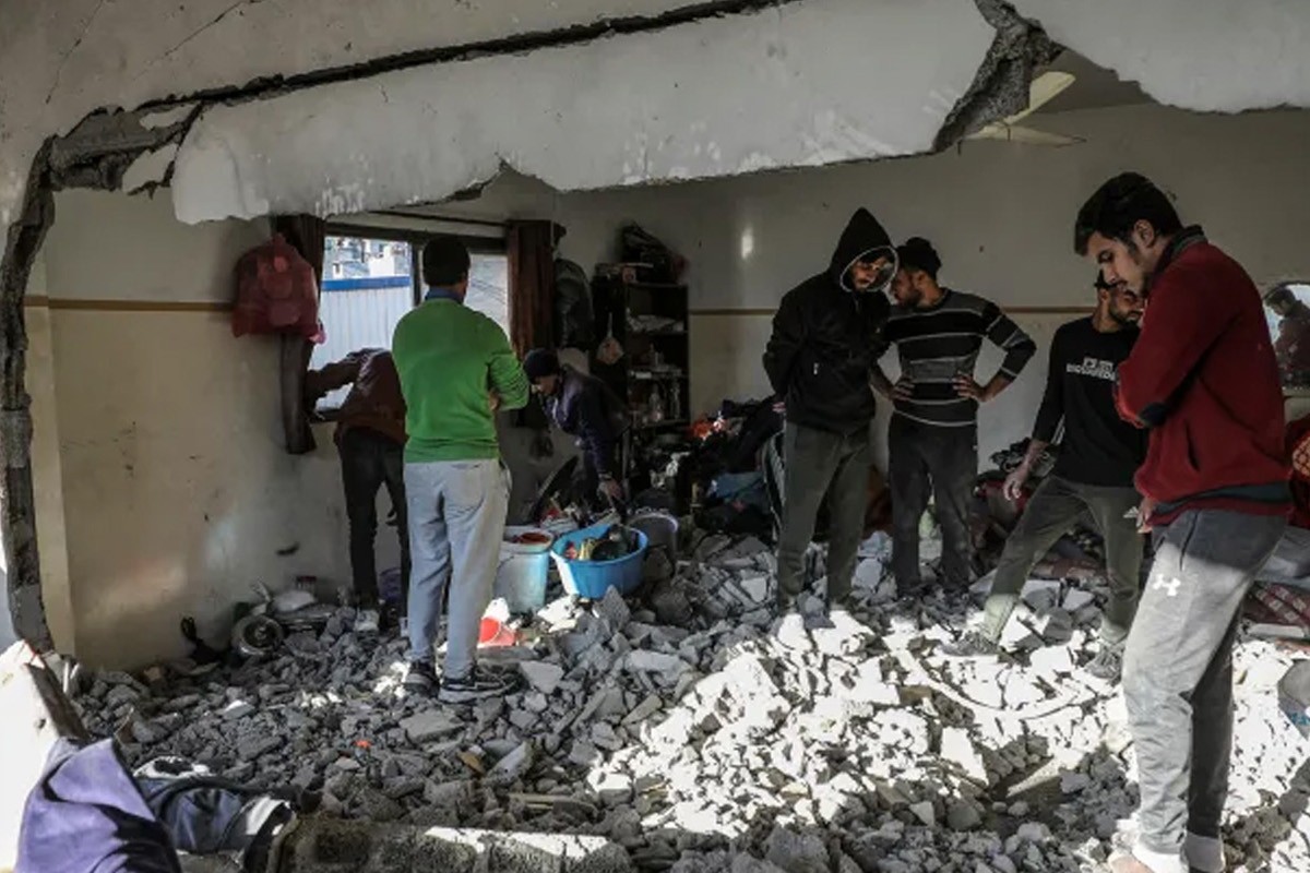 গাজার স্কুলে ইসরায়েলি হামলায় শিশুসহ নিহত ২৭ ফিলিস্তিনি