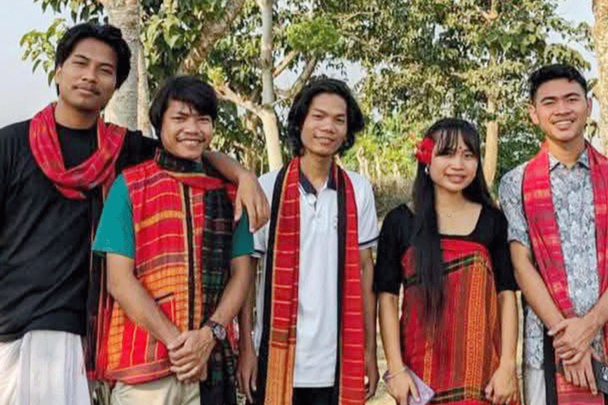 ২৪ ঘণ্টায়ও খোঁজ মেলেনি  ‘অপহৃত’ ৬ জনের
