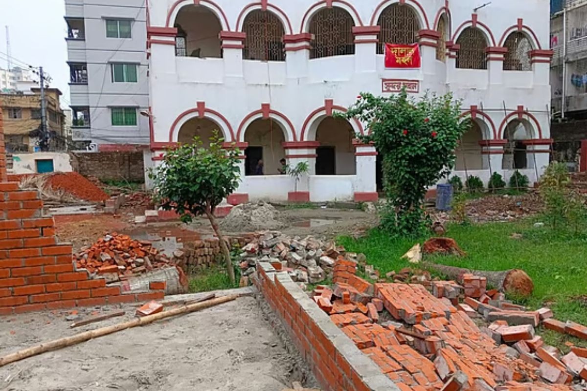 রওশন এরশাদের ‘সুন্দর মহলে’ বৈষম্যবিরোধীদের হামলা-ভাঙচুর