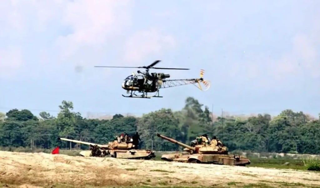 Rupok 1747325127 ‘চিকেনস নেক’ এলাকায় ভারতের সামরিক মহড়া, প্রতিবেশীদের প্রতি শক্তি প্রদর্শন?