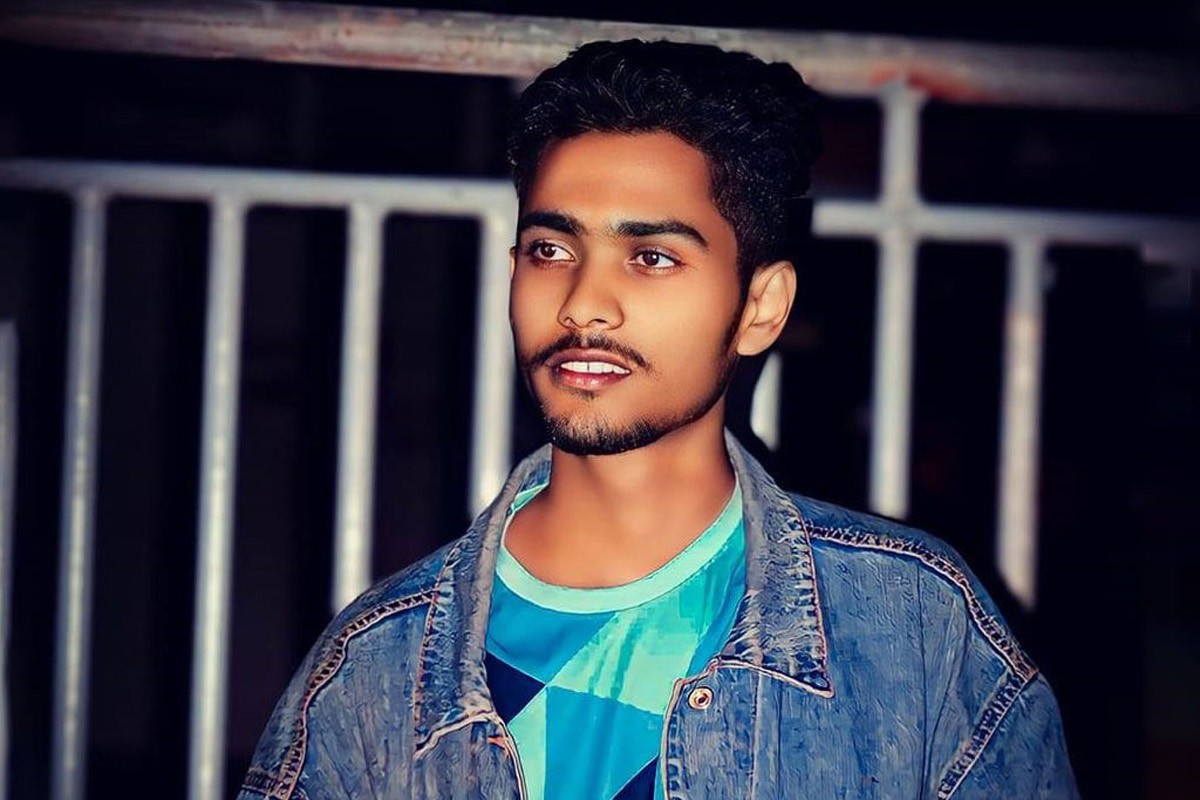 চাঁদপুরে ফেসবুকে পোস্ট দিয়ে যুবকের আত্মহত্যা