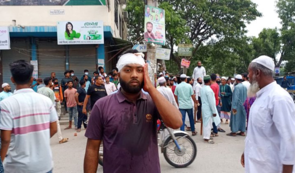 পাবনায় অভিভাবক সদস্য পদে মনোনয়ন ঘিরে বিএনপি-জামায়াত সংঘর্ষ, আহত ২০ 3 Untitled design 15 1747341318 পাবনায় অভিভাবক সদস্য পদে মনোনয়ন ঘিরে বিএনপি-জামায়াত সংঘর্ষ, আহত ২০