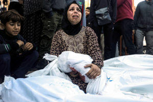 গাজায় একদিনেই নিহত ১৪৩ ফিলিস্তিনি