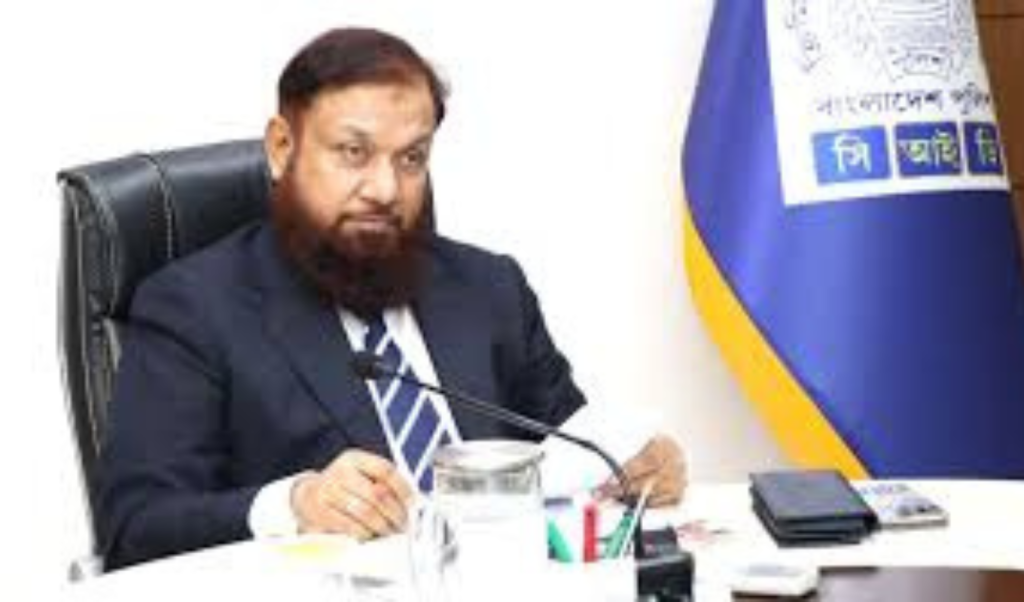 সিআইডির প্রধানের দায়িত্ব নিলেন অতিরিক্ত আইজিপি ছিবগাত উল্লাহ 4 Untitled design 2025 05 13T025443.435 1747083294 সিআইডির প্রধানের দায়িত্ব নিলেন অতিরিক্ত আইজিপি ছিবগাত উল্লাহ