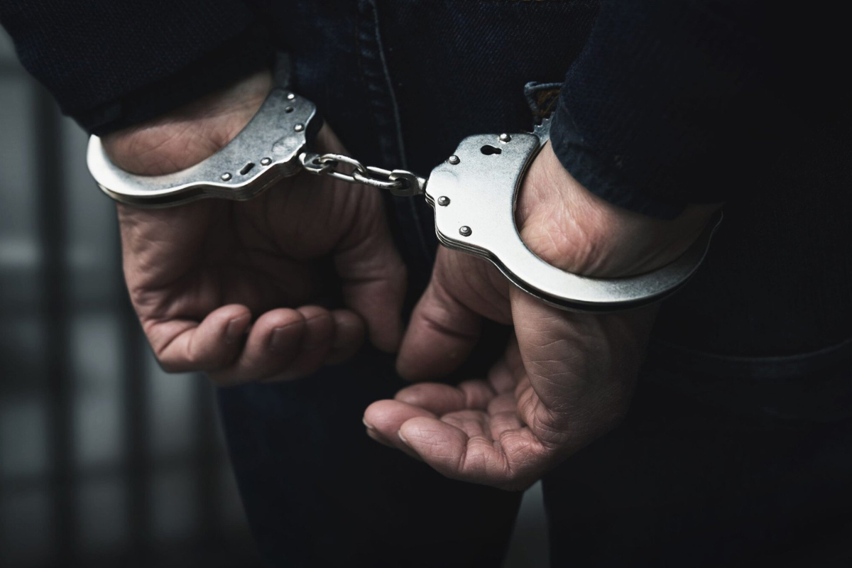 ভুয়া ঋণের ফাঁদ; ৮২ লাখ টাকা হাতিয়ে নিল প্রতারক দম্পতি