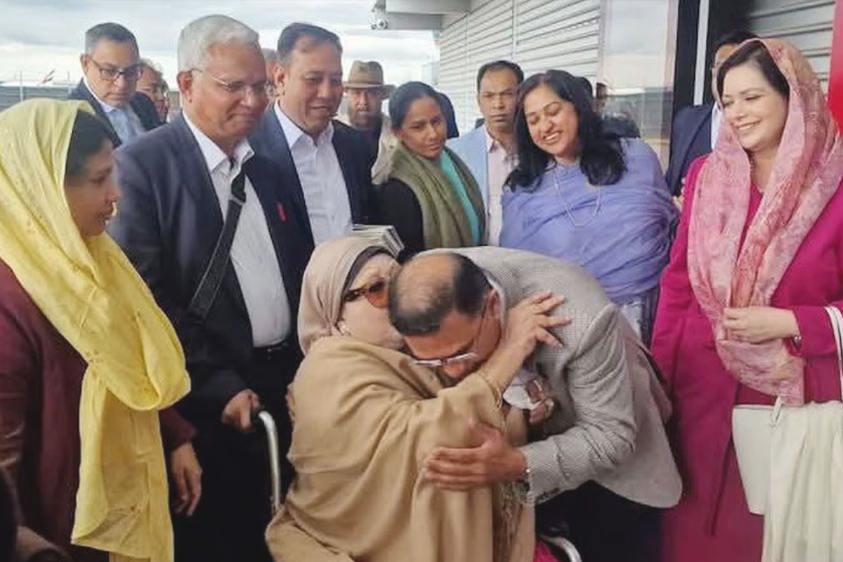 চার মাস চিকিৎসা শেষে দেশে ফিরছেন খালেদা জিয়া