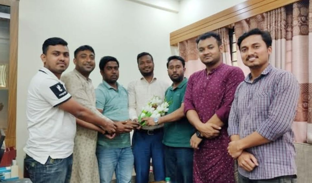 Untitled design 50 1747768141 রাজনীতি নিষিদ্ধ ক্যাম্পাসে ছাত্রদলের ‘আড্ডাঘর’ ইংরেজি বিভাগের প্রধানের কক্ষ