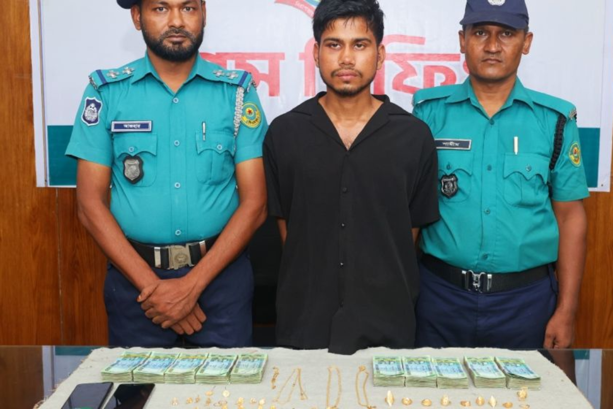 প্রেমের ফাঁদে ফেলে ২১ ভরি সোনা আত্মসাৎ, যুবক গ্রেফতার