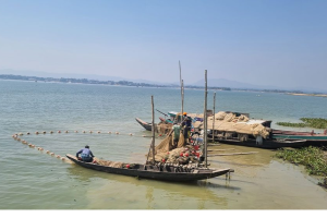 নিষিদ্ধ হচ্ছে মাছ ধরা, জেলেদের চাল বরাদ্দ