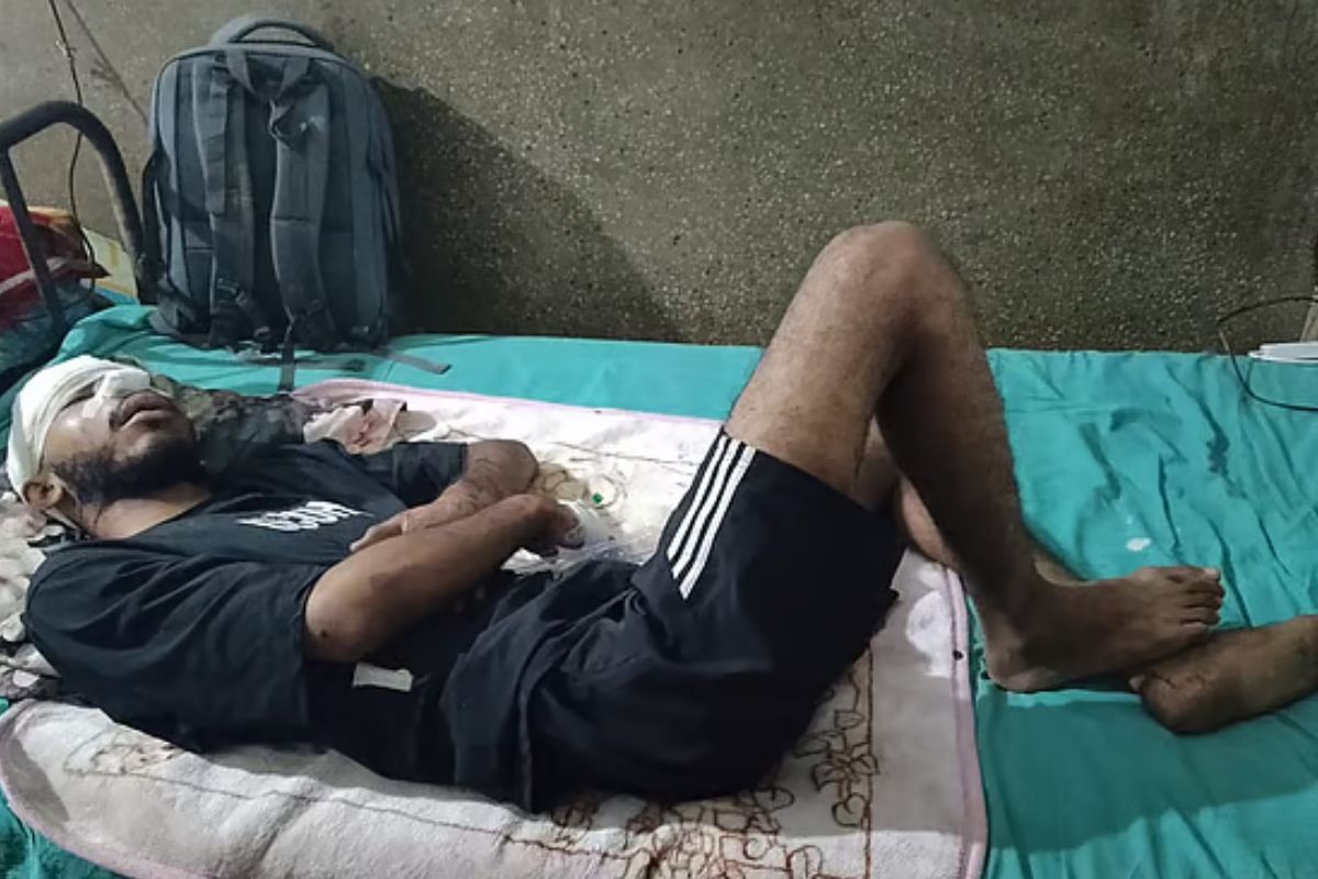 রাজধানীতে চলন্ত ট্রেনের ছাদ থেকে শিক্ষার্থীকে ফেলে দিল ছিনতাইকারীরা