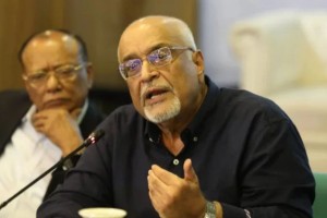 অর্থনীতি ঘুরে দাঁড়াচ্ছে, এটা জোর দিয়ে বলতে পারছি না: ড. দেবপ্রিয় ভট্টাচার্য