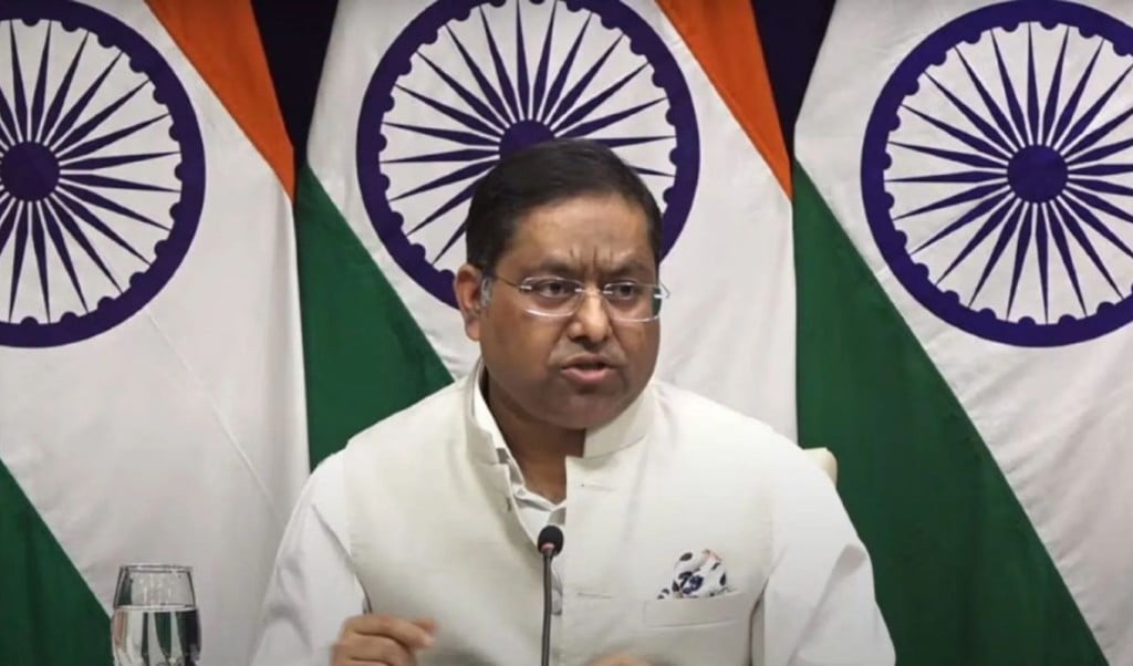 আওয়ামী লীগের কর্মকাণ্ড নিষিদ্ধ করায় ভারত উদ্বিগ্ন 1747142257 আওয়ামী লীগের কর্মকাণ্ড নিষিদ্ধ করায় ভারত উদ্বিগ্ন