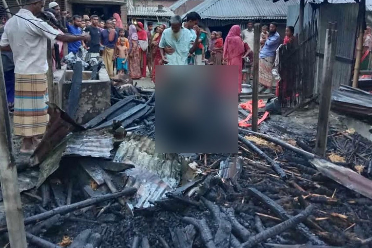 গোয়াল ঘরে আগুন,পুড়ে ছাই ৪ গরু