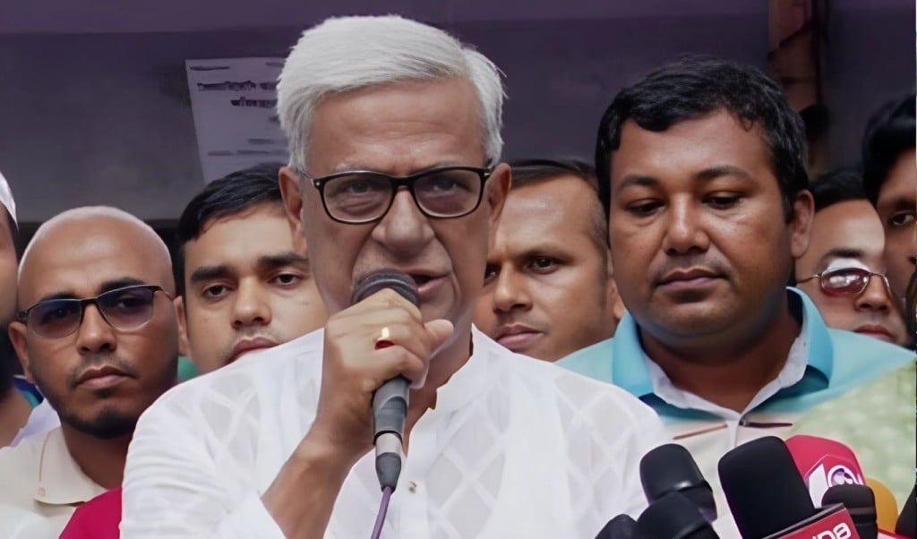 আপনাকে নিয়ে অহংকার করি তা চূর্ণ বিচূর্ণ করবেন না প্রধান উপদেষ্টাকে জয়নুল 1747477900 ‘আমরা আপনাকে নিয়ে অহংকার করি, তা চূর্ণ-বিচূর্ণ করবেন না’–প্রধান উপদেষ্টাকে ফারুক