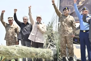 আমরা ভারতের বিরুদ্ধে ১৯৭১ সালের যুদ্ধের প্রতিশোধ নিয়েছি: পাকিস্তানের প্রধানমন্ত্রী