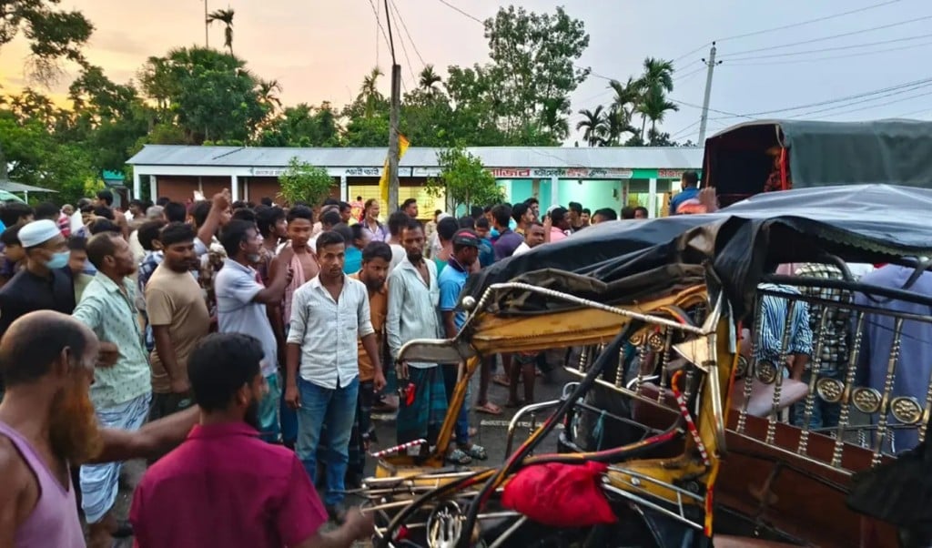 ঈশ্বরগঞ্জে বাসচাপায় বাবা ছেলেসহ নিহত ৩ 1748446290 ঈশ্বরগঞ্জে বাসচাপায় বাবা ছেলেসহ নিহত ৩