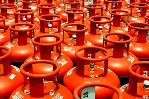 রবিবার ঘোষণা করা হবে এলপিজির নতুন দাম