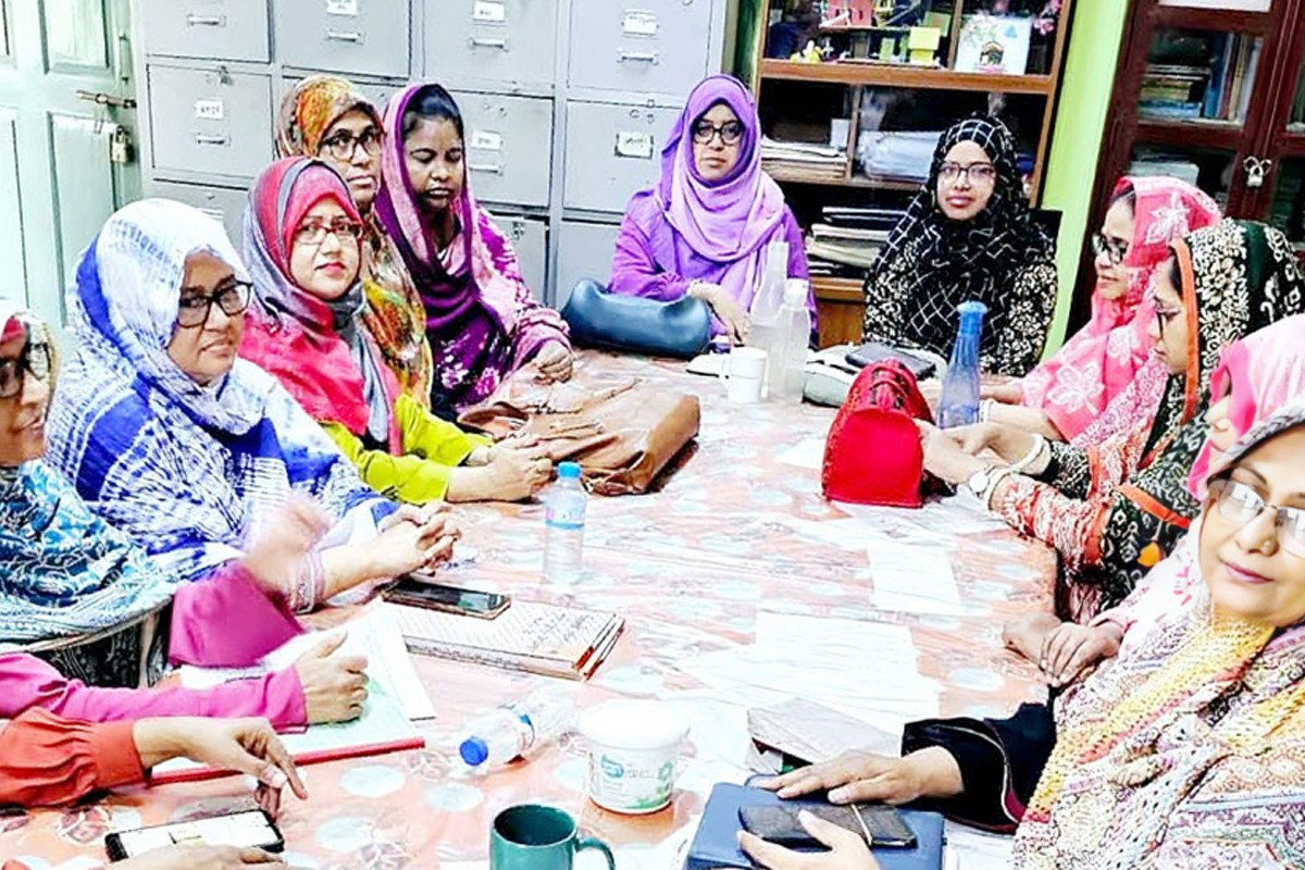 শিক্ষকদের ‘১৩তম’ ক্ষোভে অচল ৬৫ হাজার স্কুল, আজ বৈঠকে সমাধানের আশায়
