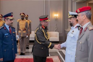 কাতার সফর শেষে দেশে ফিরলেন সেনাপ্রধান