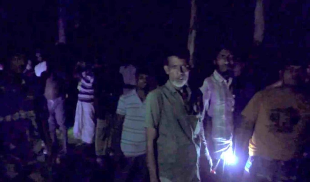 কুড়িগ্রামে সীমান্তে লাইট বন্ধ করে পুশইন রুখে দিল বিজিবি জনতা 1 1748684100 কুড়িগ্রামে সীমান্তে সব লাইট বন্ধ করে বিএসএফের পুশইন, রুখে দিল বিজিবি-জনতা