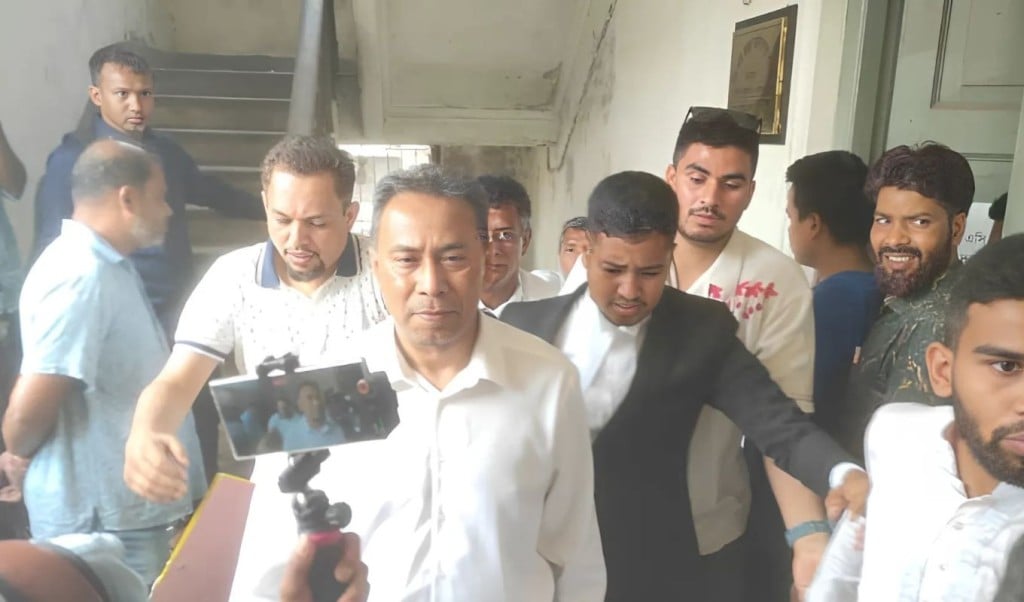 খালেদা জিয়ার ভাগ্নে সাবেক এমপি শাহরিন ইসলাম চৌধুরী তুহিন। 1746712383 দুই মামলায় জামিন পেলেন খালেদা জিয়ার ভাগ্নে শাহরিন