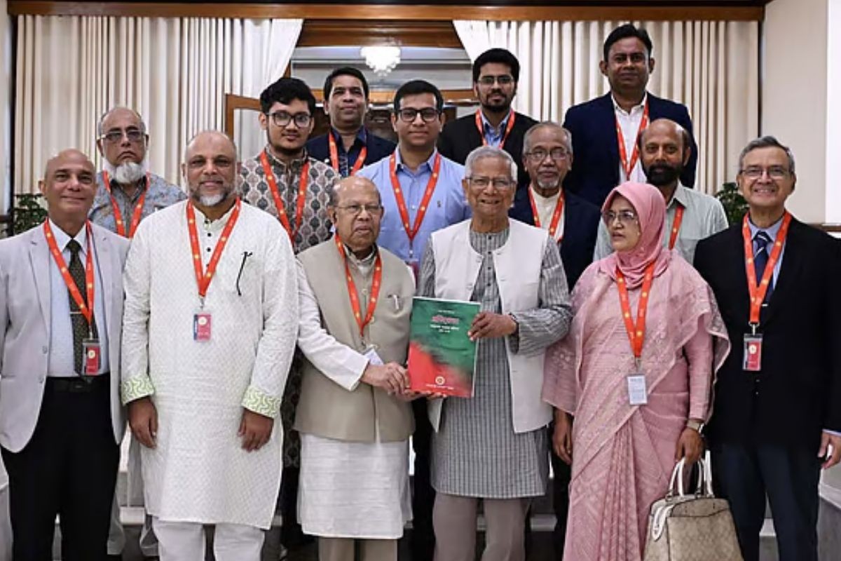 চিকিৎসকদের নিয়ে ‘হেলথ সার্ভিস’ করে আলাদা বেতনকাঠামো ও পিএসসির সুপারিশ