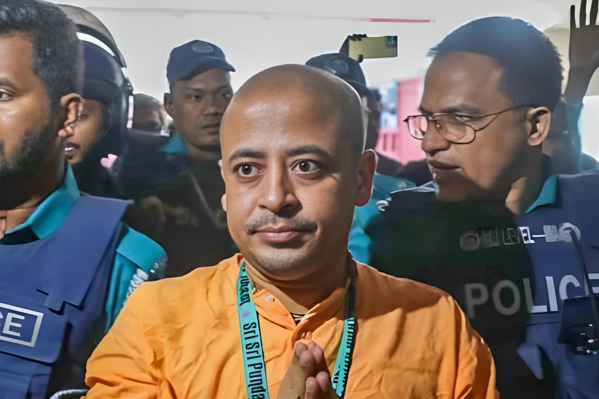 চিন্ময় কৃষ্ণকে জেলগেটে জিজ্ঞাসাবাদের নির্দেশ