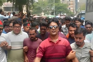 জবি শিক্ষার্থীদের ‘লং মার্চ টু যমুনা’ কর্মসূচি শুরু