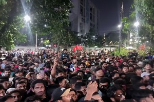 দাবি না আদায় পর্যন্ত কাকরাইল থেকে সরবেন না জবির শিক্ষার্থীরা