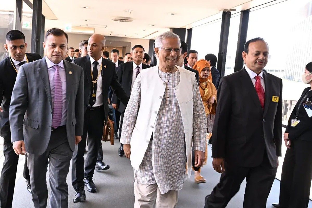 জাপান পৌঁছেছেন প্রধান উপদেষ্টা