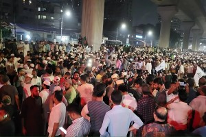 জুলাই ঘোষণাপত্র না দেওয়া পর্যন্ত ঘরে ফিরছে না আন্দোলনকারীরা