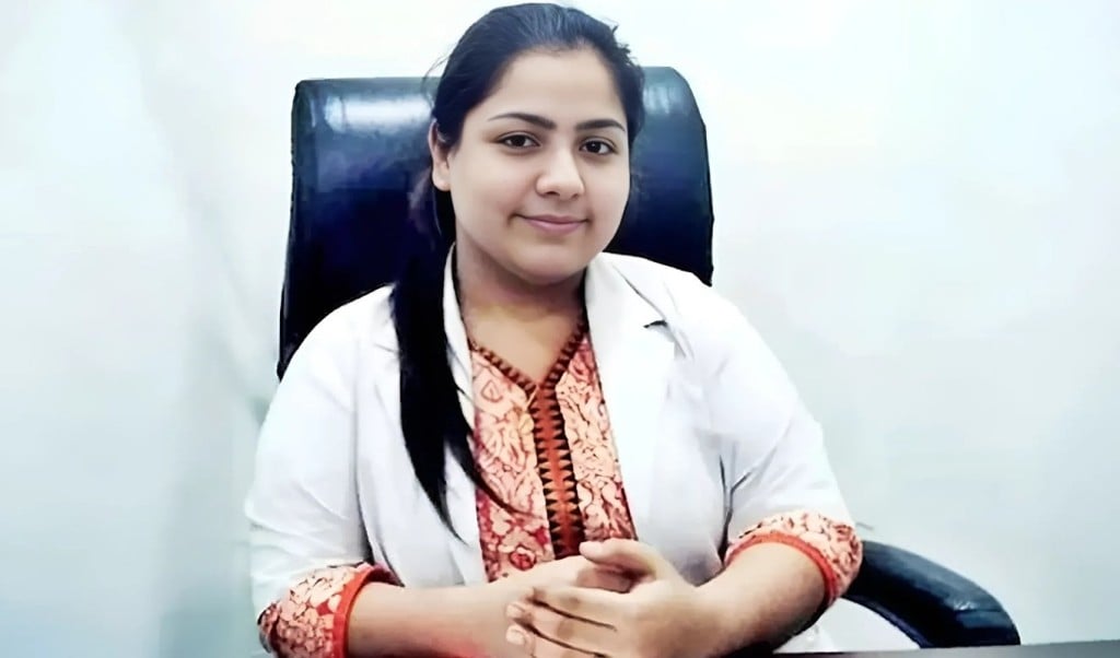 টাক মাথায় চুল প্রতিস্থাপনে দুই প্রকৌশলীর মৃত্যু 1748317040 টাক মাথায় চুল প্রতিস্থাপনে দুই প্রকৌশলীর মৃত্যু