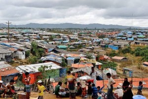 টেকনাফের রোহিঙ্গা আশ্রয়শিবিরে দুই গ্রুপের গোলাগুলি