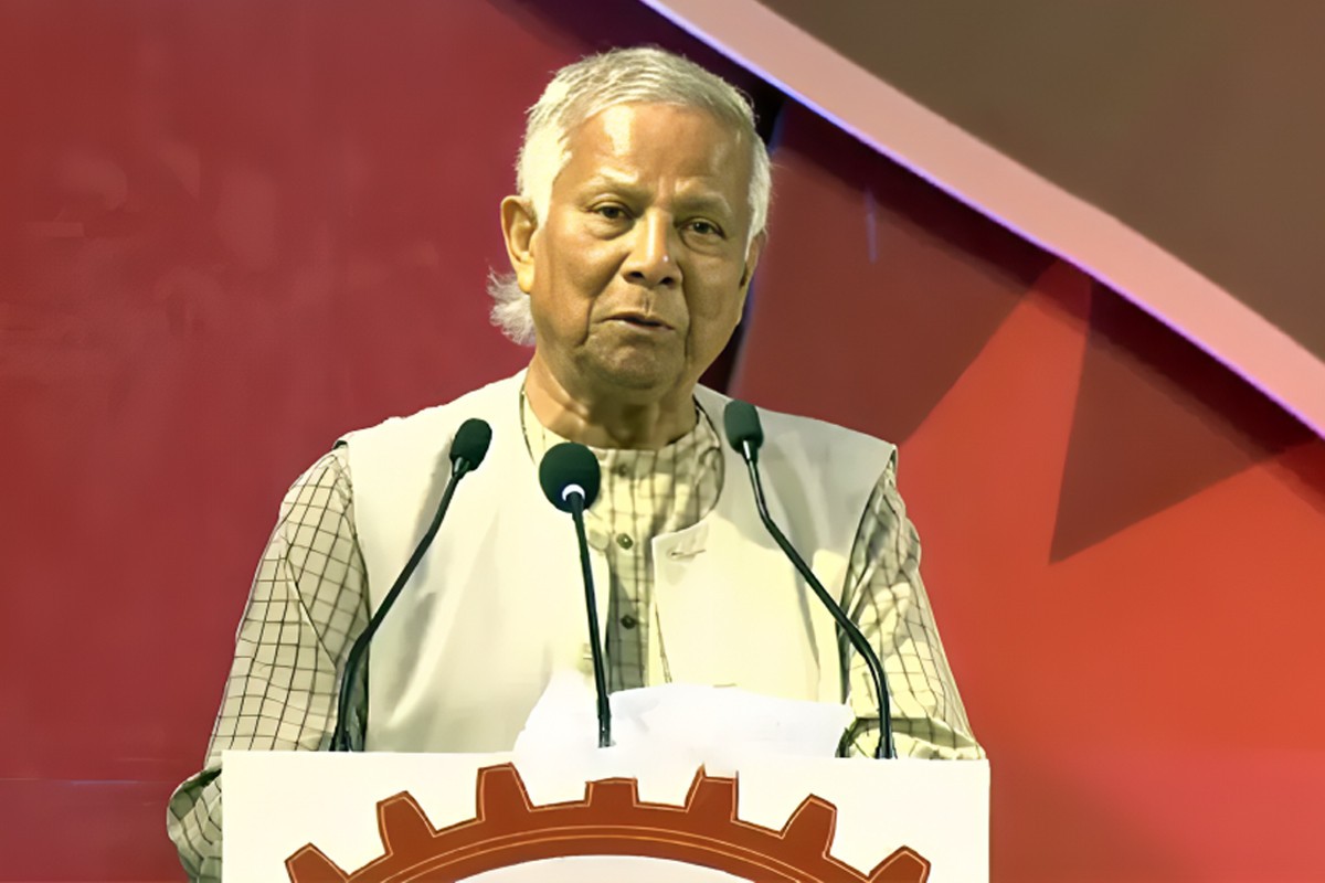 বৈষম্যহীন বাংলাদেশ গড়ার স্বপ্নে শ্রমিকদের জীবনমান উন্নয়ন জরুরি: প্রধান উপদেষ্টা