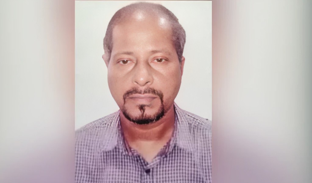 পরিবহন ব্যবসায়ী খুন, ডিপোর মাটির নিচে মিলল লাশ 2 ডিপোর মাটির নিচে মিলল লাশ 1748230035 পরিবহন ব্যবসায়ী খুন, ডিপোর মাটির নিচে মিলল লাশ