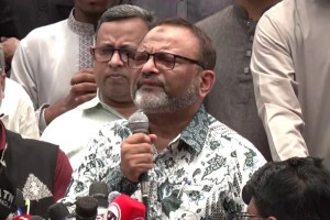 ঢাবিতে বহিরাগতদের নিয়ন্ত্রণ করা হবে: ভিসি