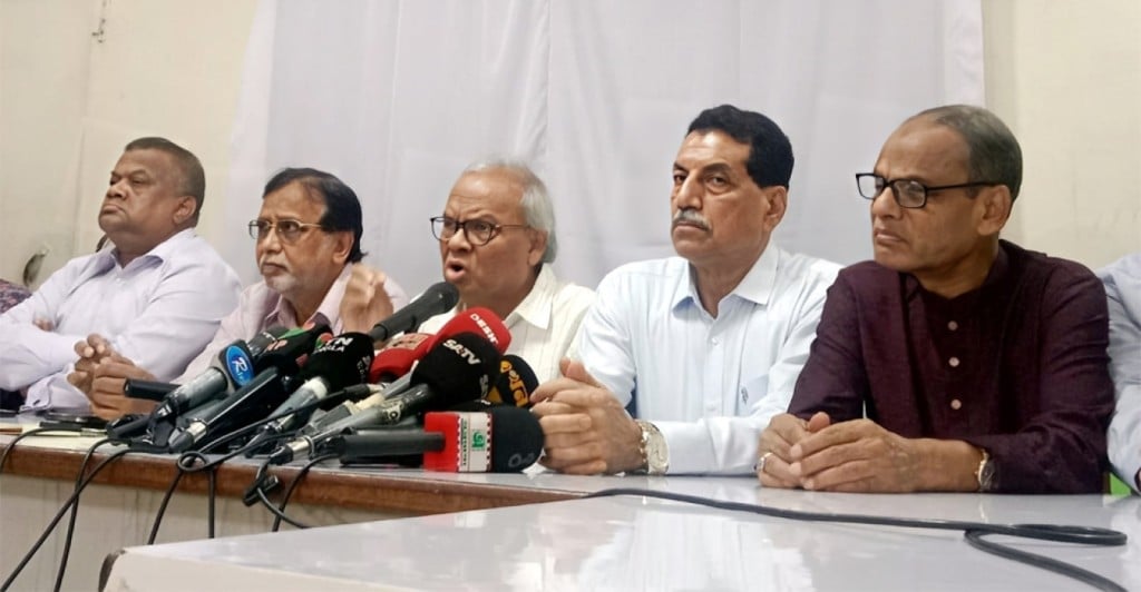 তারেক রহমানকে নিয়ে প্রোপাগান্ডার অভিযোগ ড. খলিলের অপসারণ দাবি বিএনপির 1747911778 তারেক রহমানকে নিয়ে প্রোপাগান্ডার অভিযোগ, ড. খলিলের অপসারণ দাবি বিএনপির