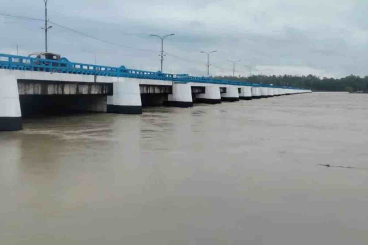 তিস্তার পানি বাড়ায় ‘রেড অ্যালার্ট’ ভারতে, সতর্কবার্তা বাংলাদেশেও