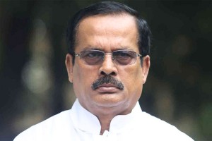 নানক, তাঁর স্ত্রী ও মেয়ের বিদেশযাত্রায় আদালতের নিষেধাজ্ঞা