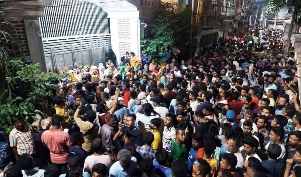 নারায়ণগঞ্জ 1747147213 আইভীকে গ্রেপ্তারে বাধা ও পুলিশের ওপর হামলার ঘটনায় ২৫২ জনের বিরুদ্ধে মামলা