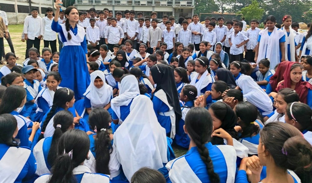 পরীক্ষায় ফেল করিয়ে দেয়ার হুমকি দিয়ে ছাত্রীকে ‘কুপ্রস্তাব শিক্ষকের পদত্যাগ দাবি 1746527000 পরীক্ষায় ফেল করিয়ে দেয়ার হুমকি দিয়ে ছাত্রীকে ‘কুপ্রস্তাব’, শিক্ষকের পদত্যাগ দাবিতে বিক্ষোভ